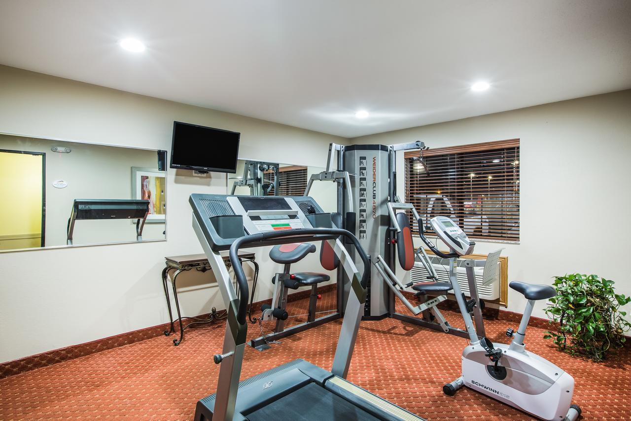 Baymont By Wyndham Cedar Rapids Otel Dış mekan fotoğraf